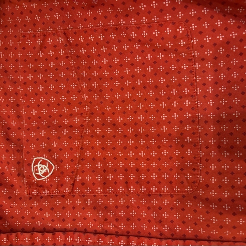 Ariat Men's Button-Down Shirt - Red Geometric Print - Picture 2 of 7
